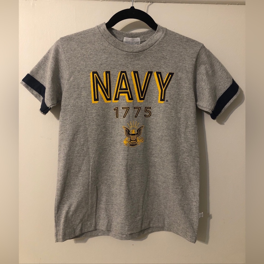 Third street T-shirt boys size M (10-12)‎